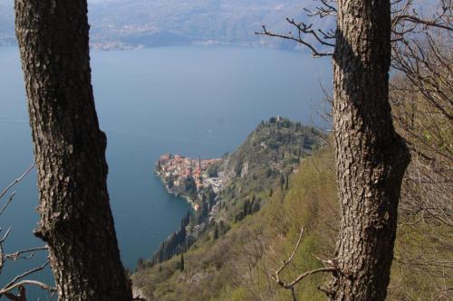 Panorama di Vezio e Varenna